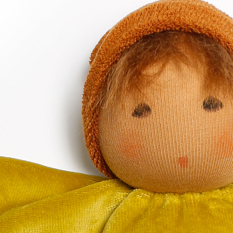 Knuffelpopje Eikenkind (bruine huid)