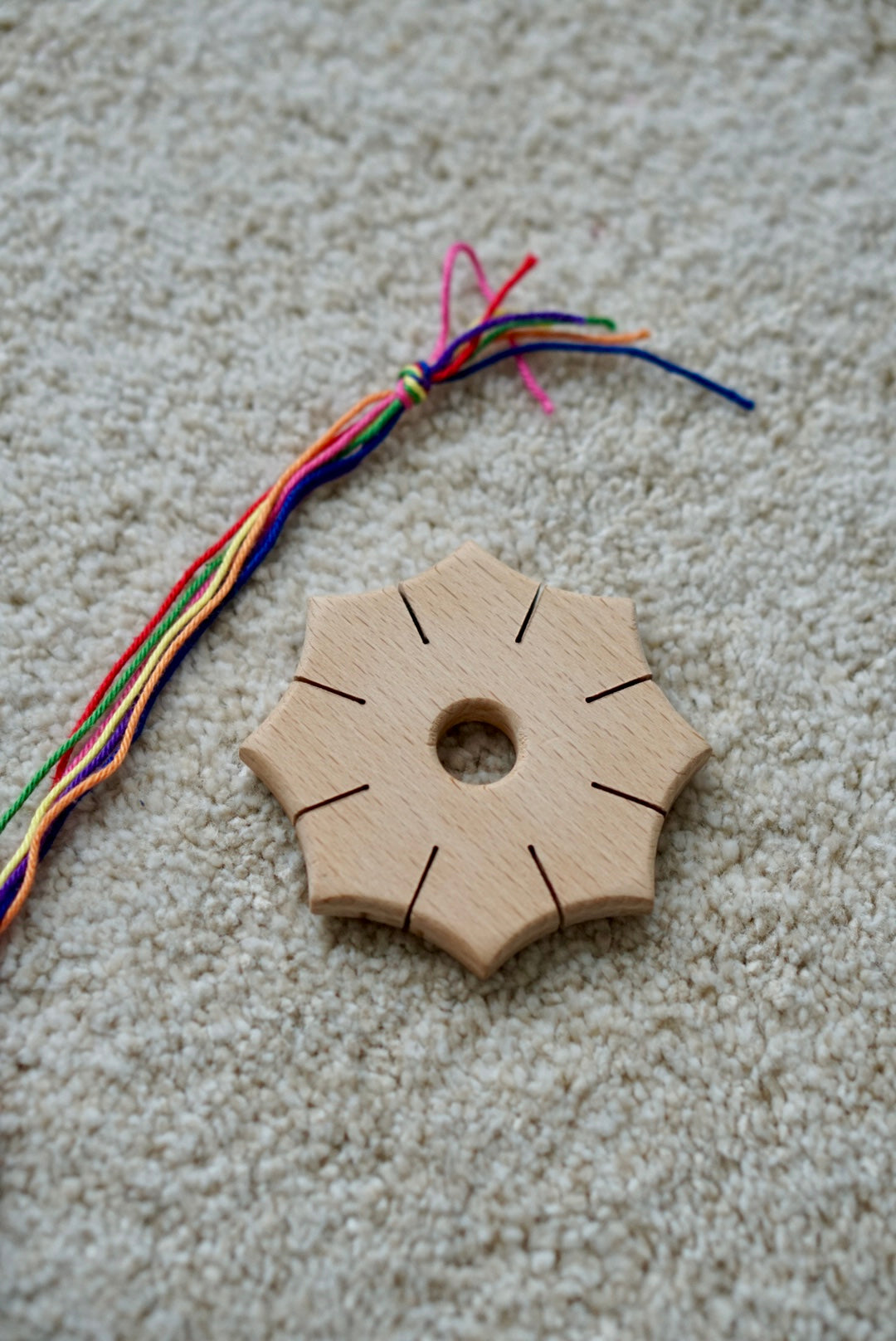 Weef- knoopster met katoen