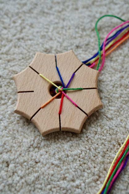 Weef- knoopster met katoen