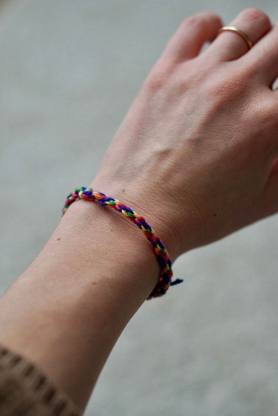 Weef- knoopster met katoen