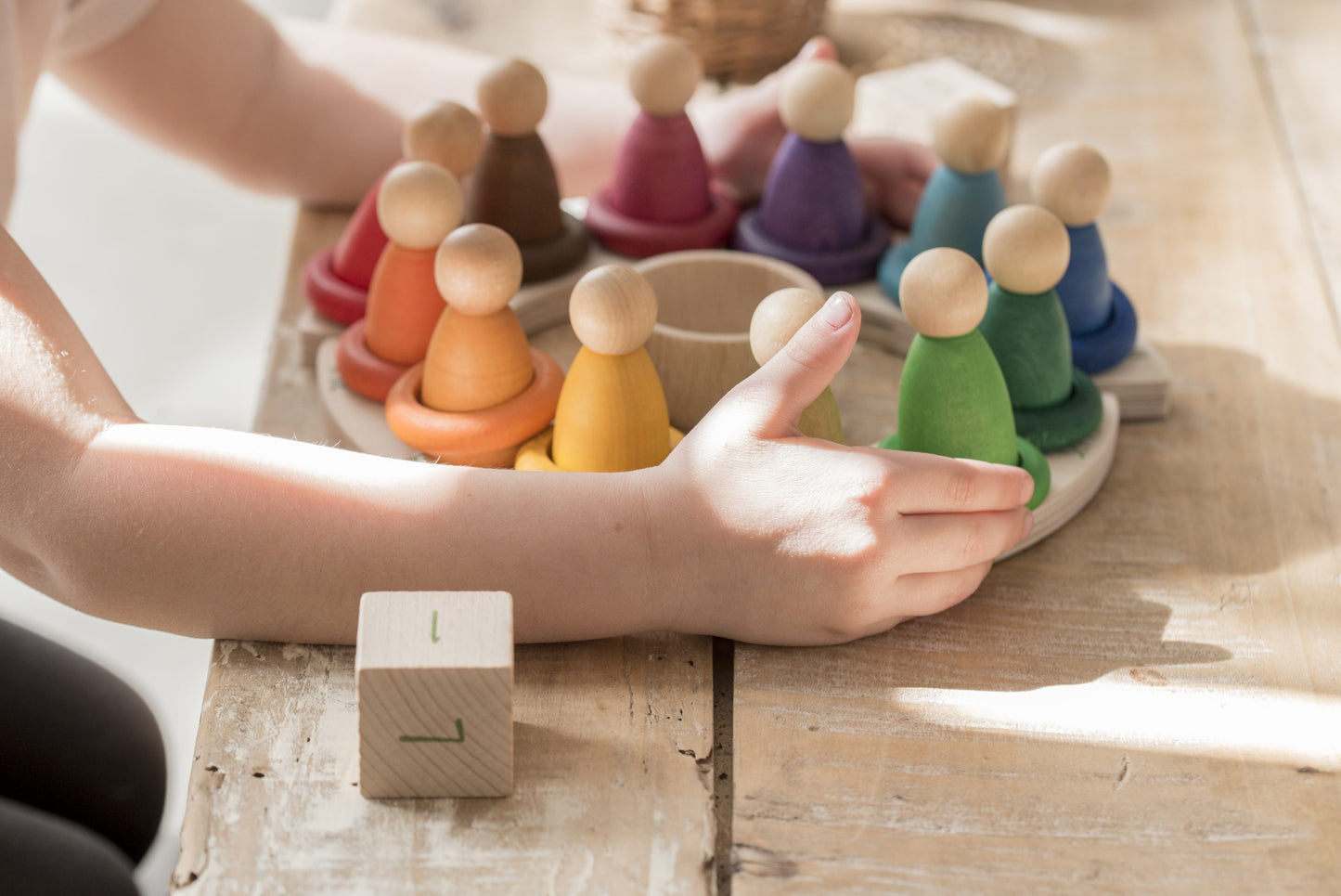 Jaarring kalender met poppetjes